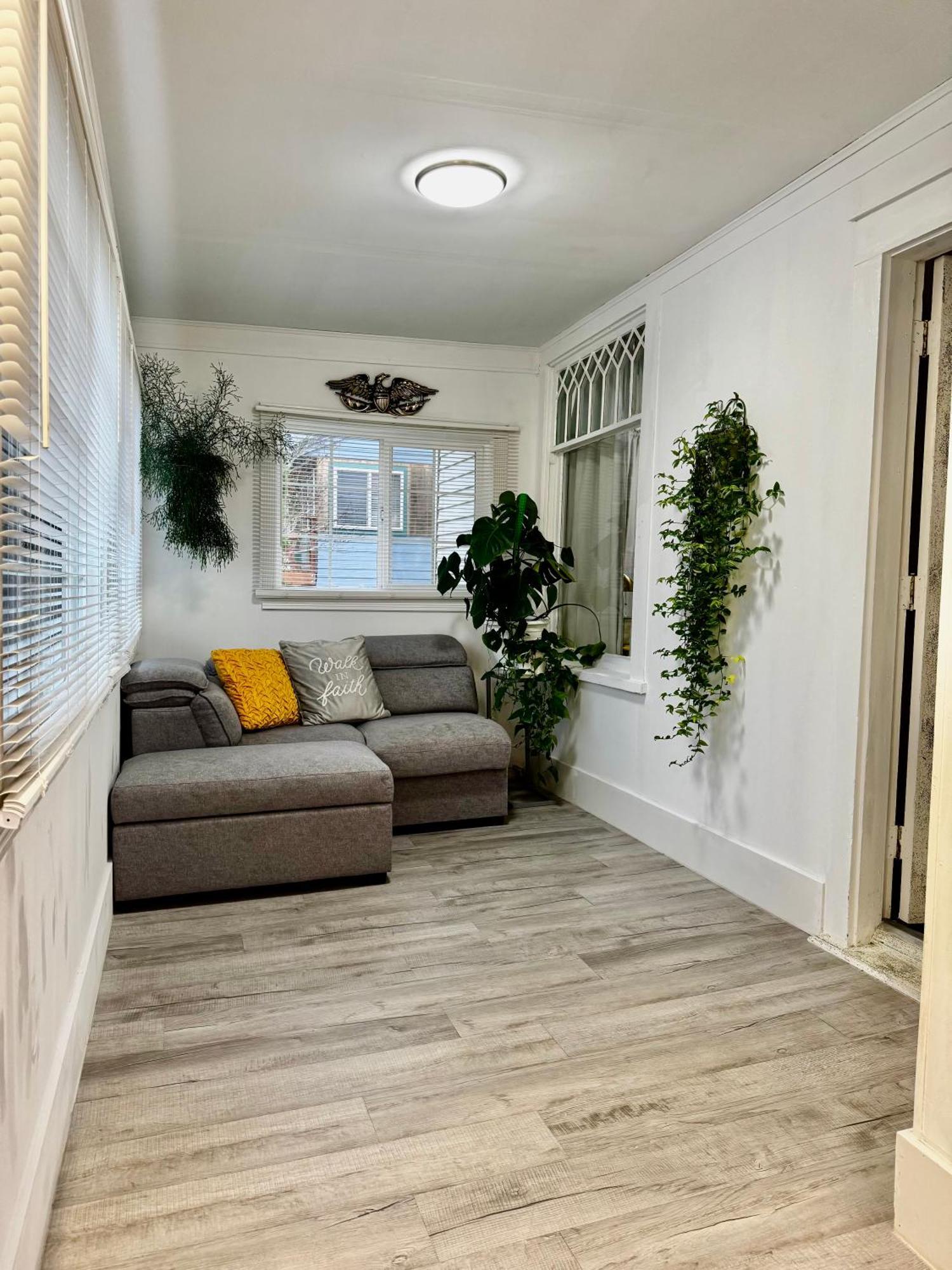 Seattle Home With 2 Bedrooms A King Bed Queen Bed And An Extra Sofa Bed Located 10 Minutes From Seatac Airport And 20 Minutes From Downtown Zewnętrze zdjęcie