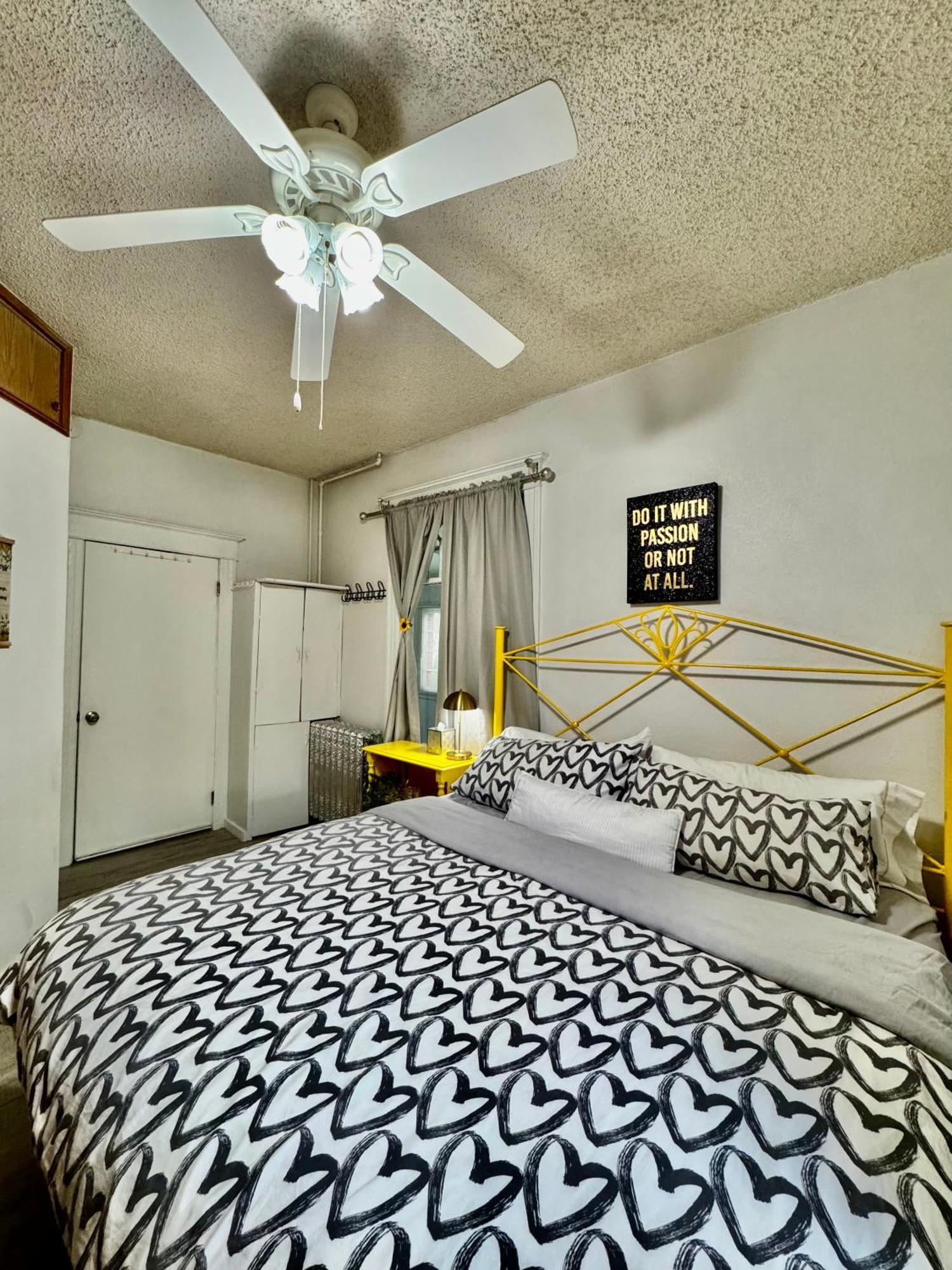 Seattle Home With 2 Bedrooms A King Bed Queen Bed And An Extra Sofa Bed Located 10 Minutes From Seatac Airport And 20 Minutes From Downtown Zewnętrze zdjęcie