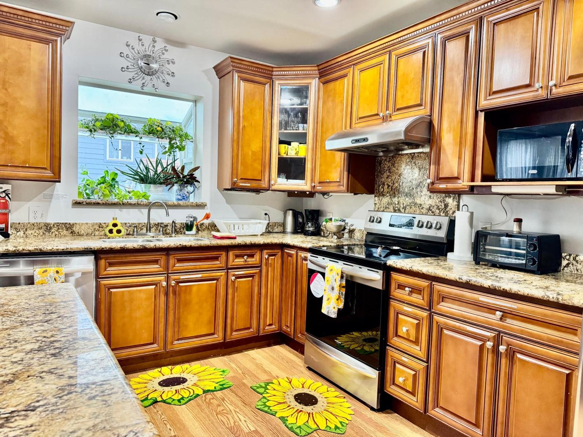 Seattle Home With 2 Bedrooms A King Bed Queen Bed And An Extra Sofa Bed Located 10 Minutes From Seatac Airport And 20 Minutes From Downtown Zewnętrze zdjęcie